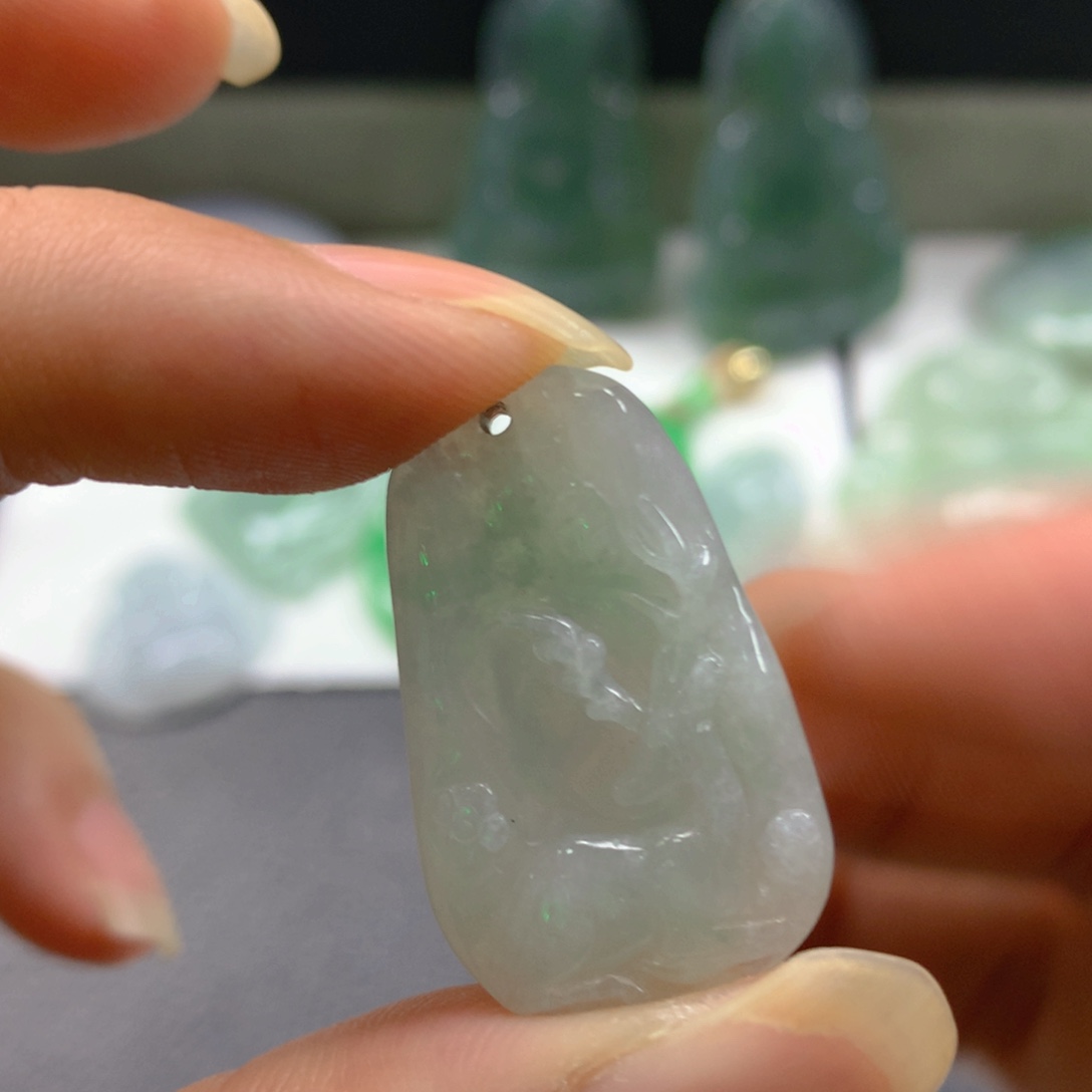 翡翠未镶嵌颈饰翡翠