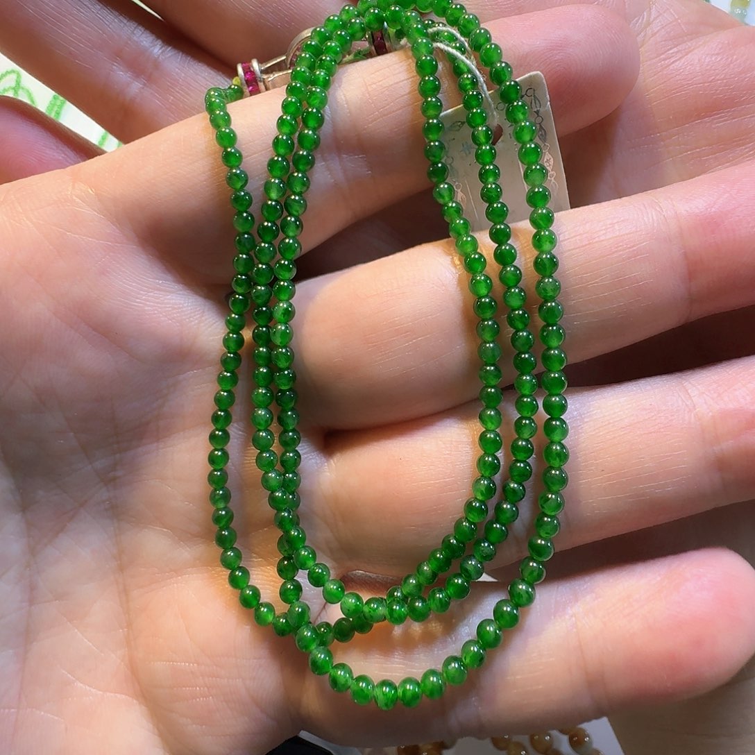 翡翠未镶嵌颈饰绿项链