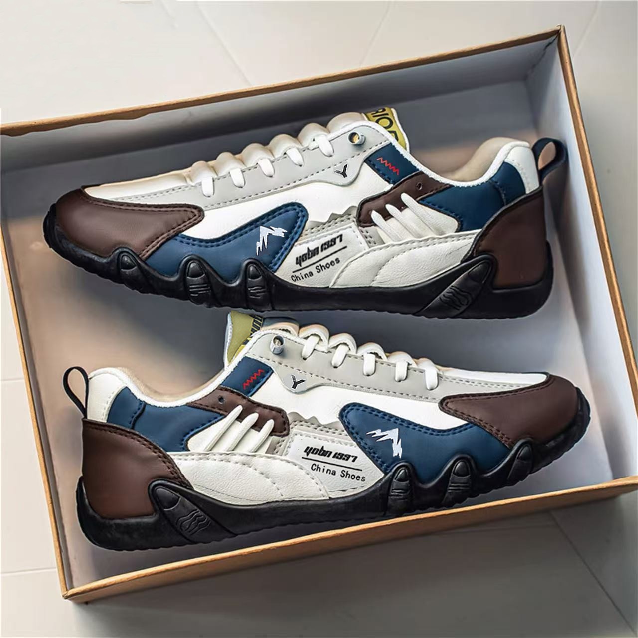 板鞋男款秋季潮流百搭运动休闲鞋青少年一脚蹬大码轻便软底阿甘鞋