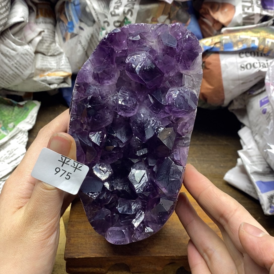 紫晶乌拉圭未镶嵌