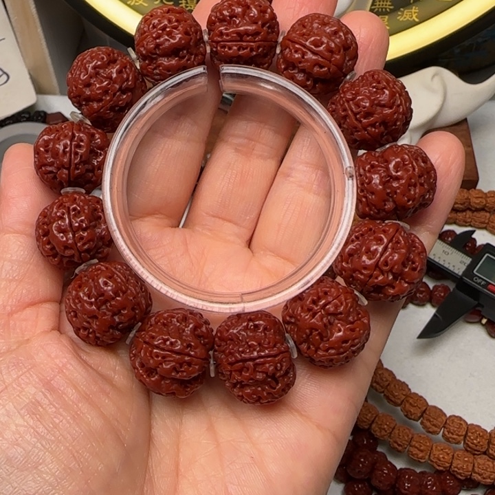 铭***浩吊坠金刚菩提这个