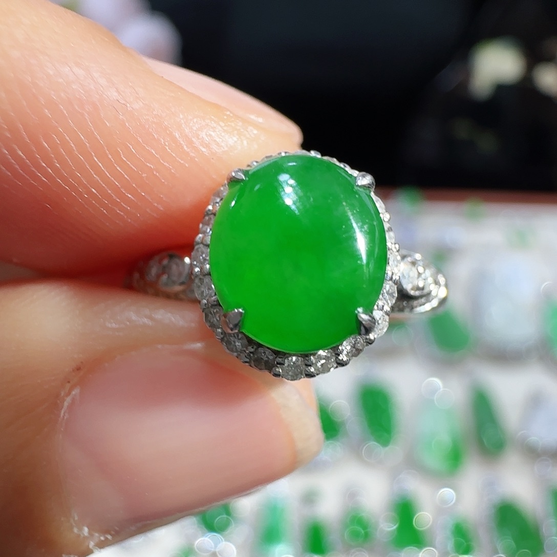 翡翠吊坠(不含链)18K金镶嵌