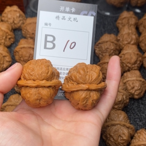 吊坠桃核我是第一百38