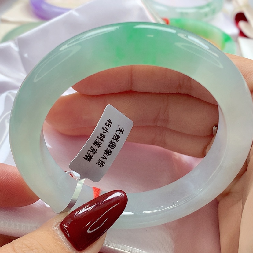 【闪购商品】翡翠手镯未镶嵌师妹