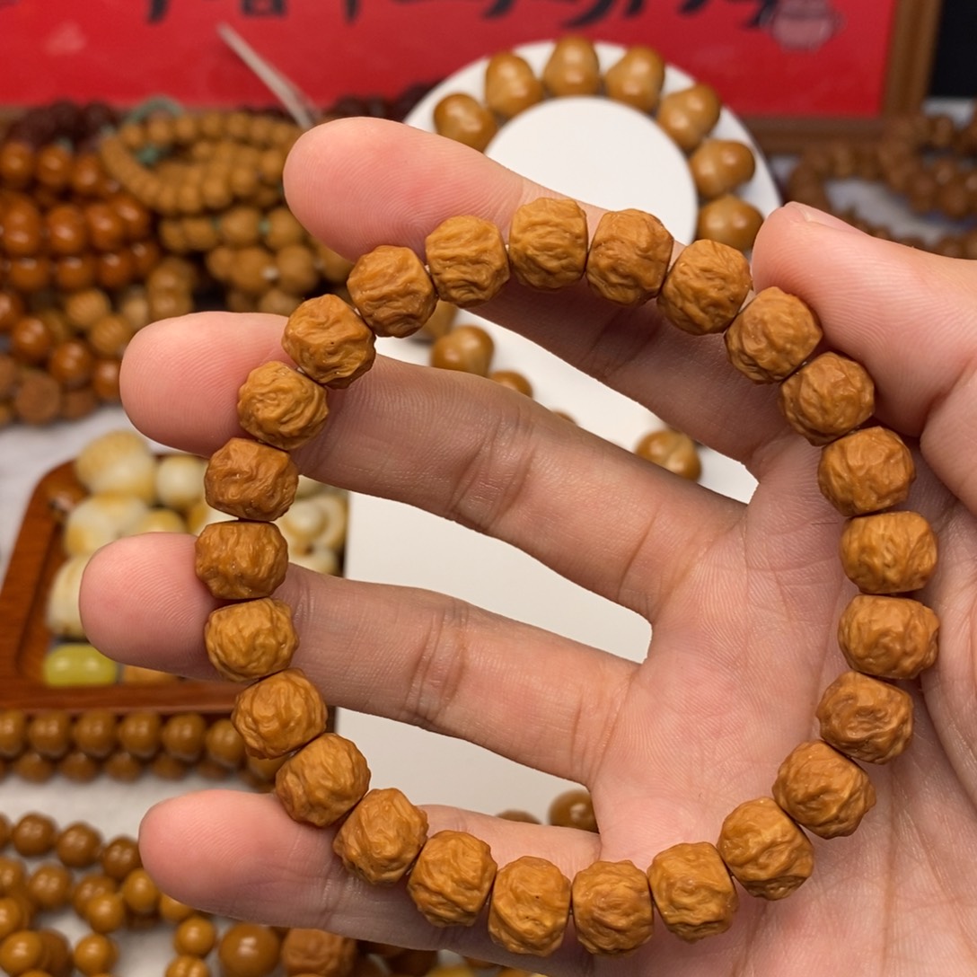 ****.猴头核桃吊坠猴头核微瑕龙蛇