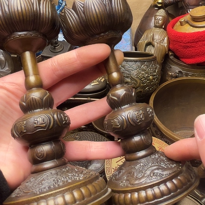 精美铜器批发档口