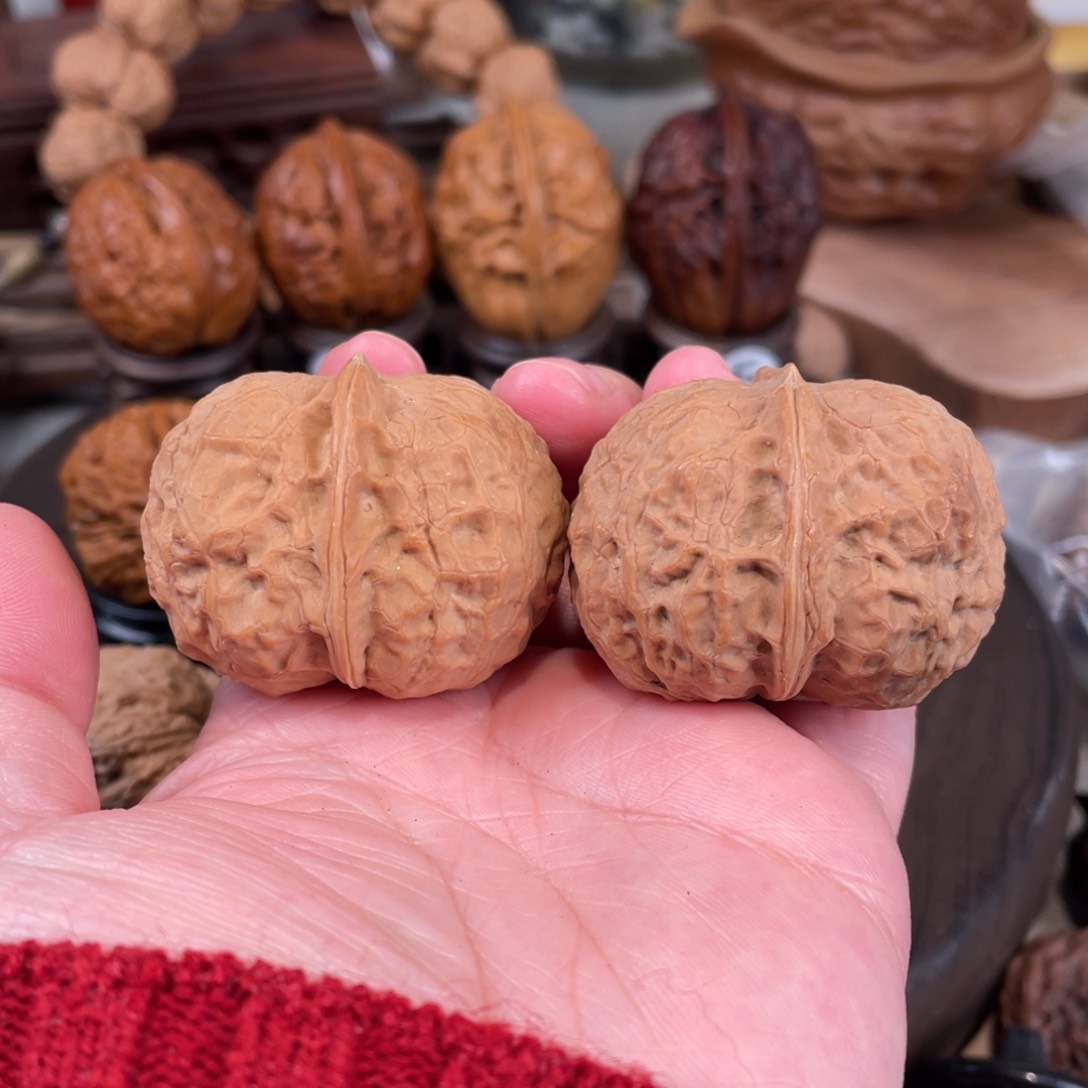 文玩核桃把件n****t嘟嘟元宝42尺