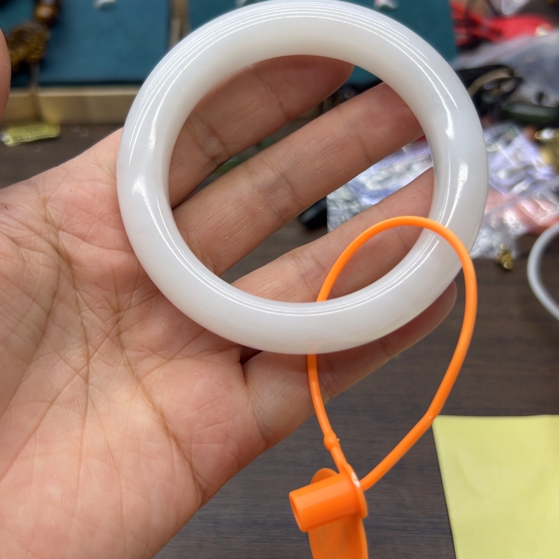 和田玉未镶嵌手镯59.3圈围331