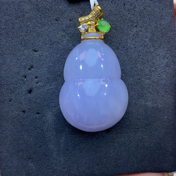 翡翠18K金镶嵌颈饰翡翠