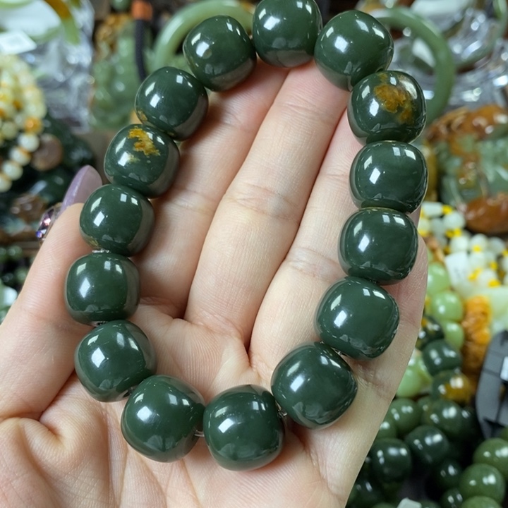 透闪石质玉手串未镶嵌顾***你