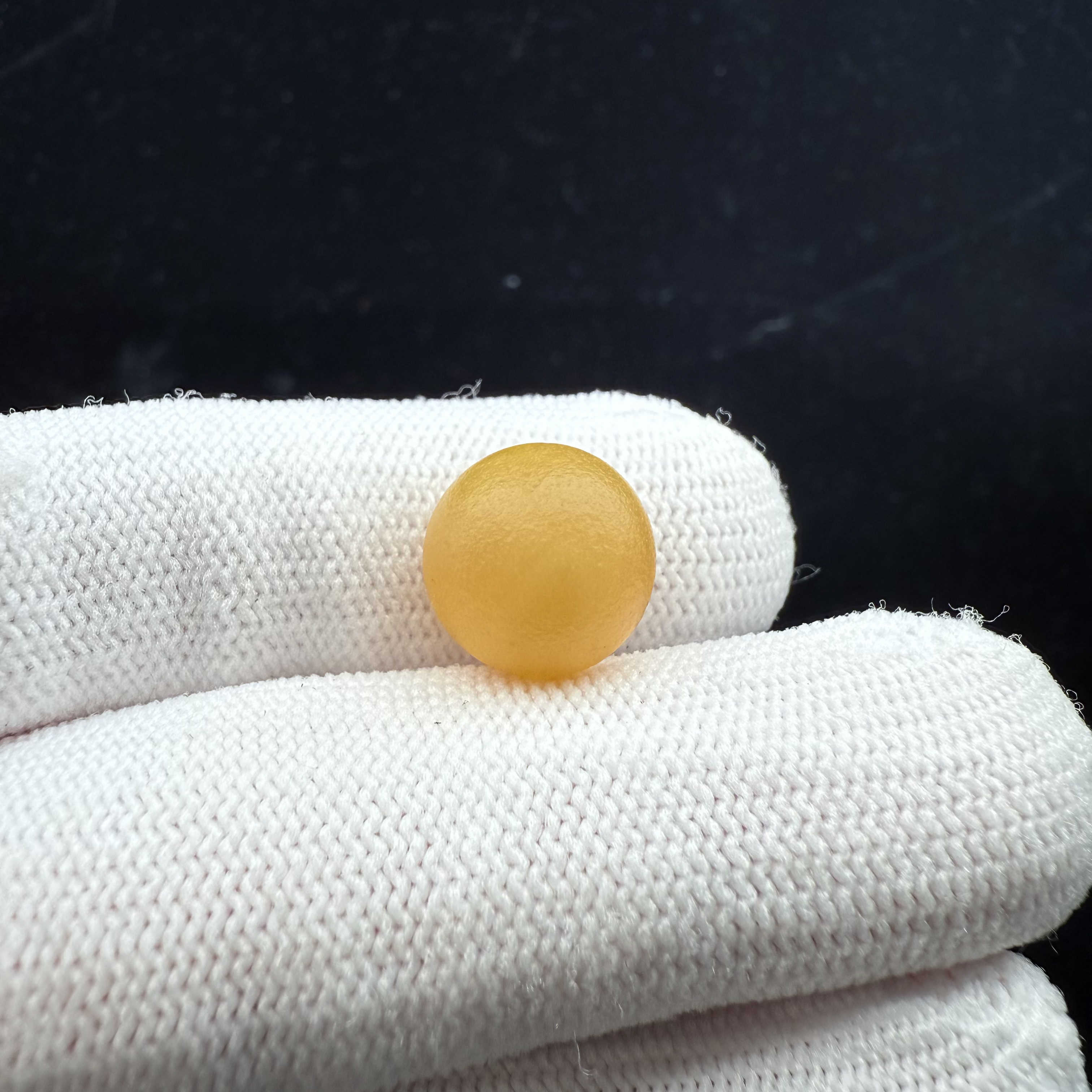 A6006天然原矿俄料蜜蜡鸡油红圆珠11.9mm一物一图假一罚十