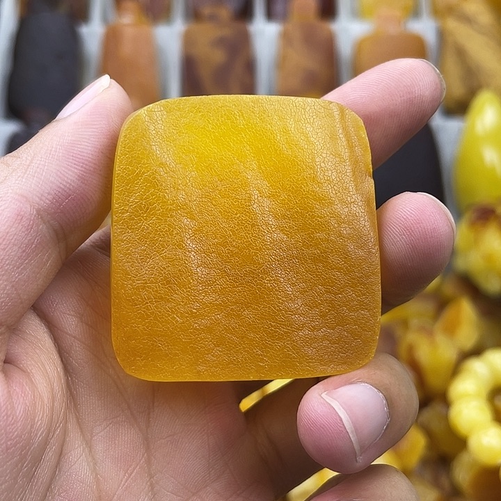 定制蜜蜡未镶嵌俄料