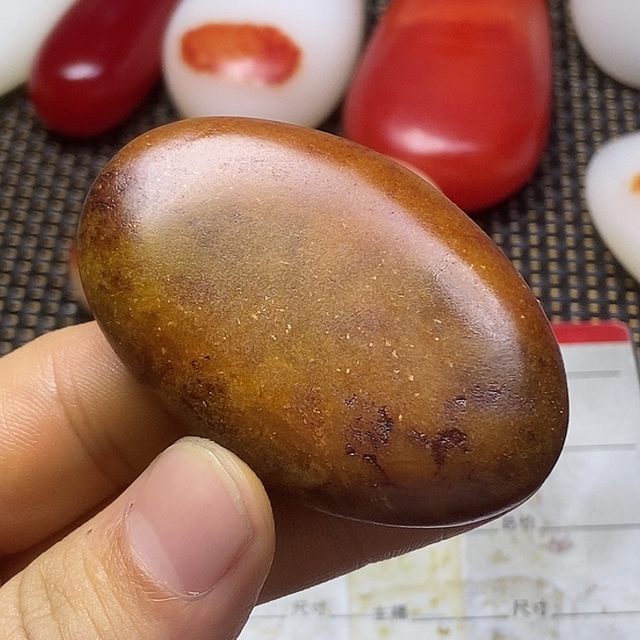 和田玉未镶嵌把件