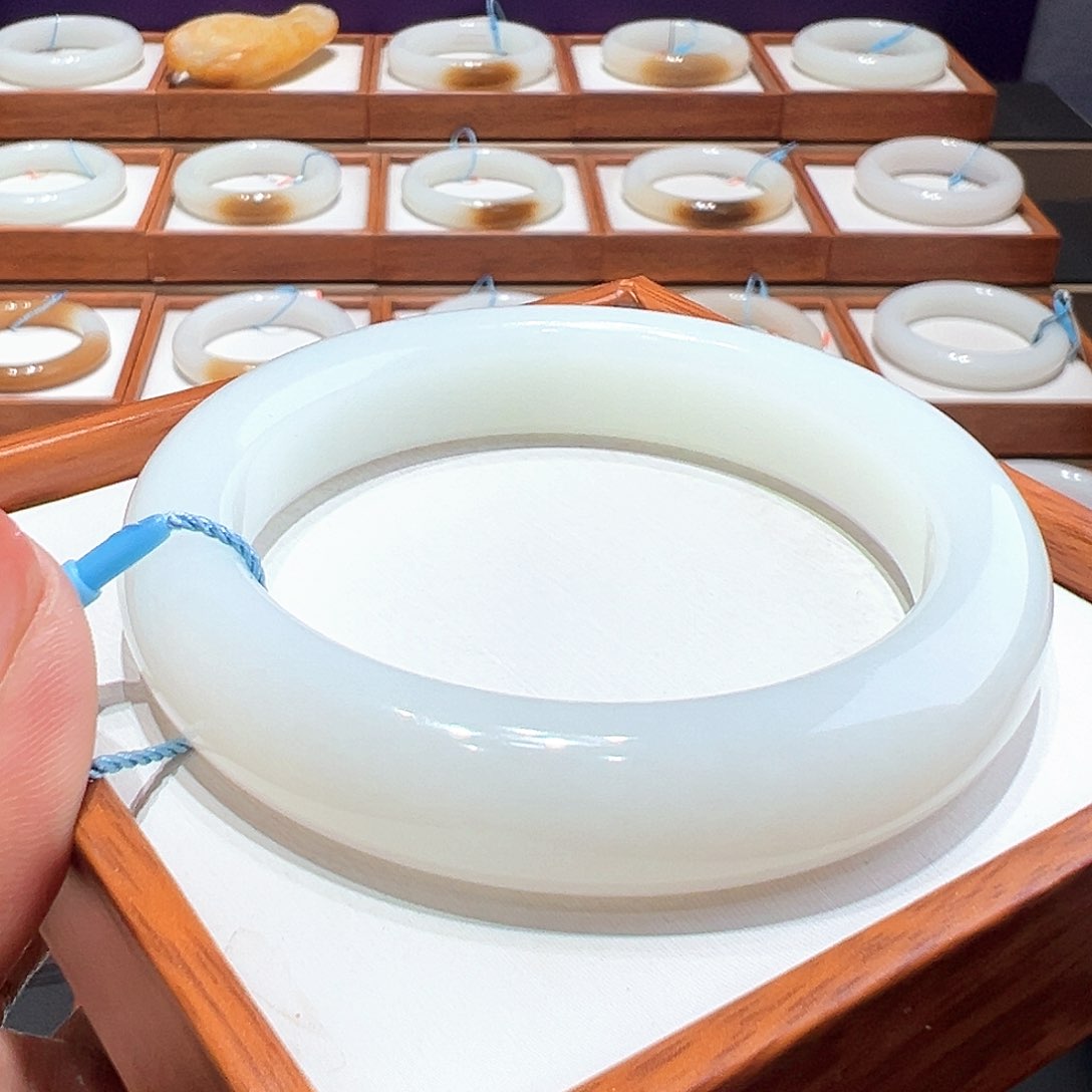 和田玉手镯5960未镶嵌