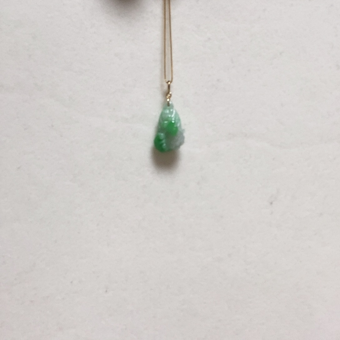 翡翠颈饰18K金镶嵌简单