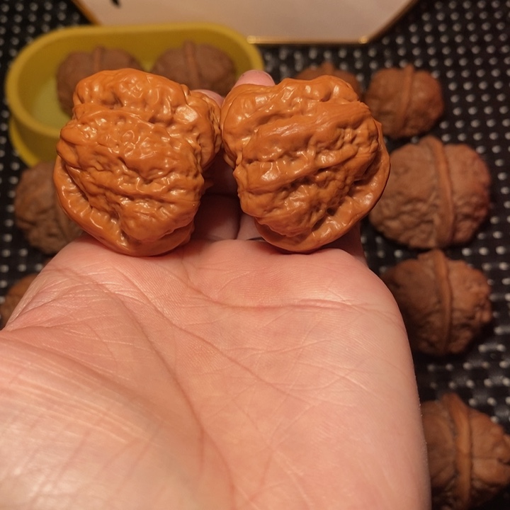 常***边文玩核桃把件四深开八腿