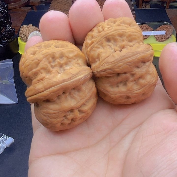 文玩核桃把件元宝