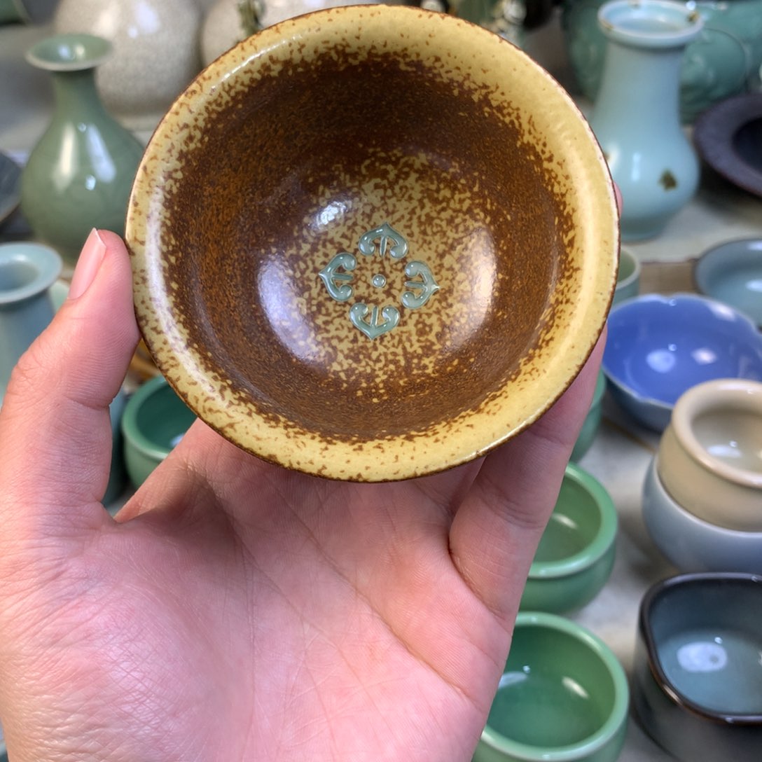 杯?*?龙泉青瓷龙泉路上有