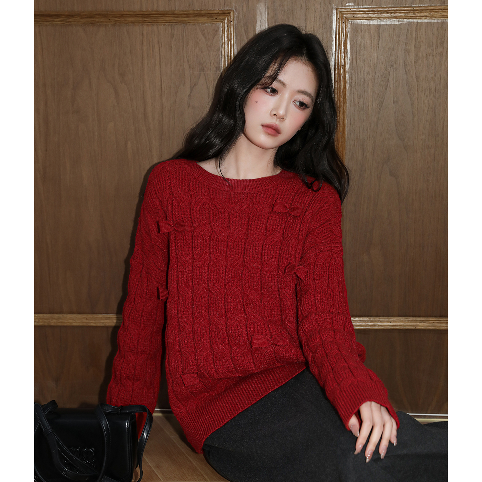 新年红色圆领麻花毛衣女秋冬2025冬新款蝴蝶结加厚针织衫套头上衣