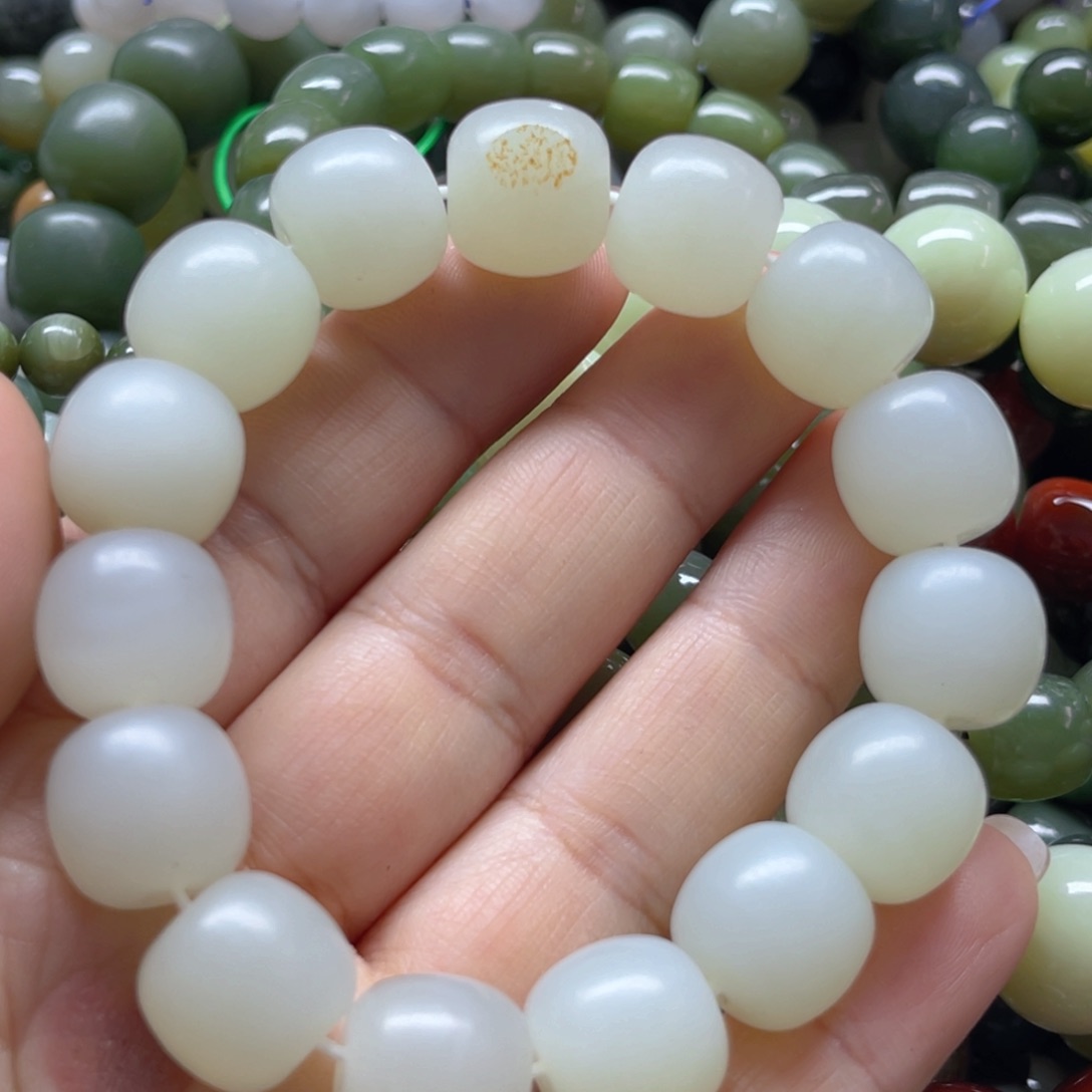 和田玉手链未镶嵌