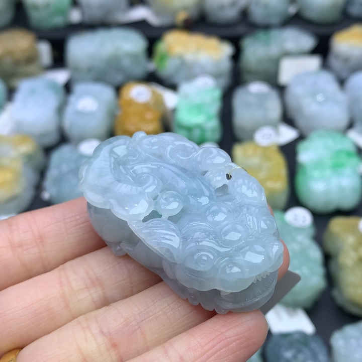 翡翠颈饰未镶嵌天然缅甸A货翡翠貔貅吊坠