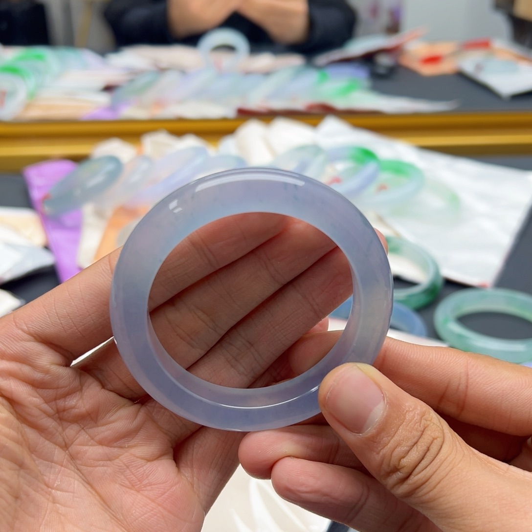 翡翠手镯未镶嵌极光紫