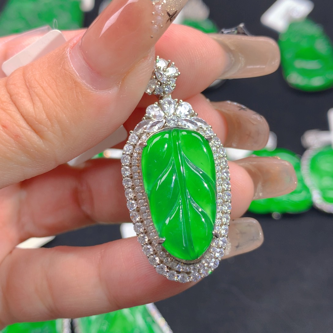 翡翠颈饰银S925镶嵌111111111111