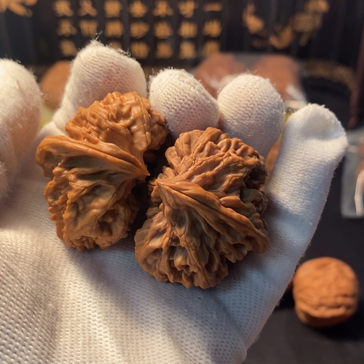 文玩核桃吊坠半壁江山