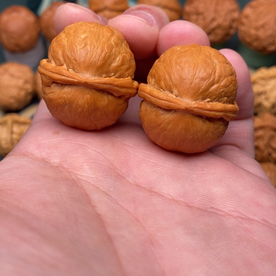 文玩核桃把件金佛