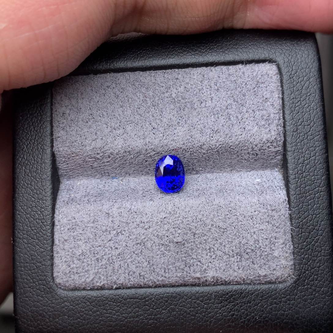蓝宝石裸石未镶嵌1.11克拉皇家蓝