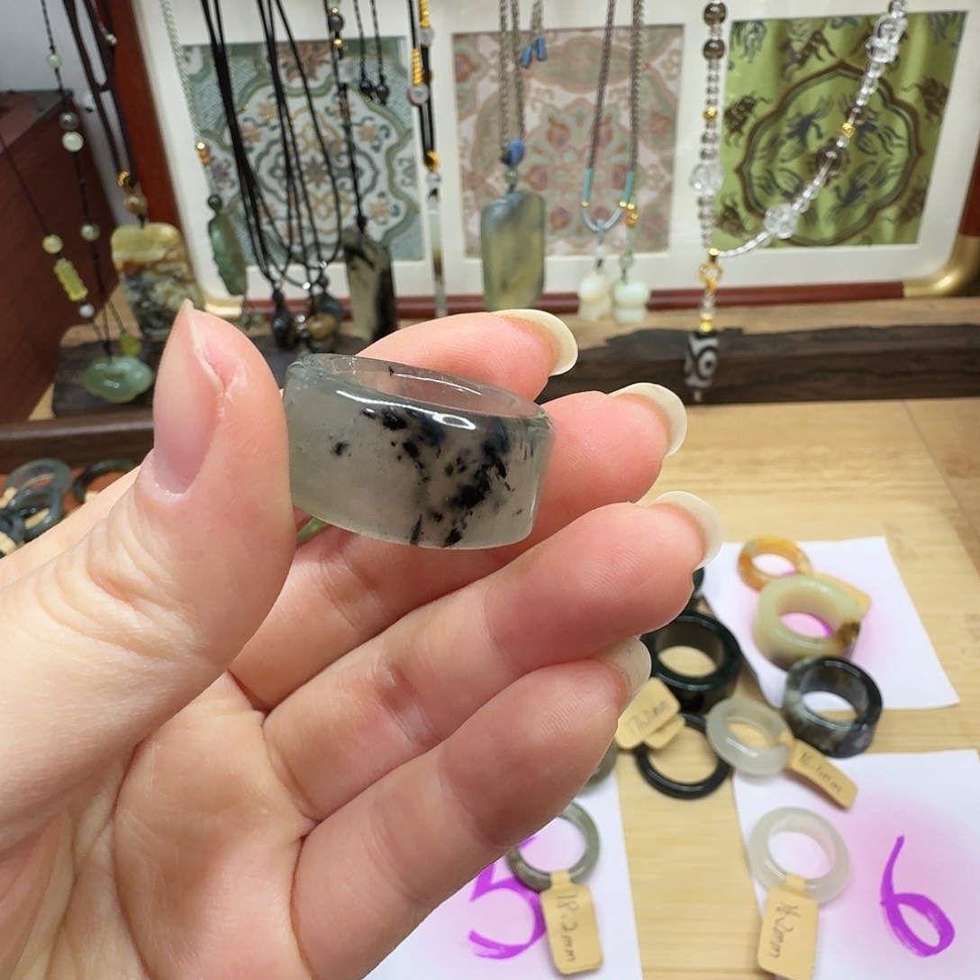 怦***咔蛇纹石玉合金戒指