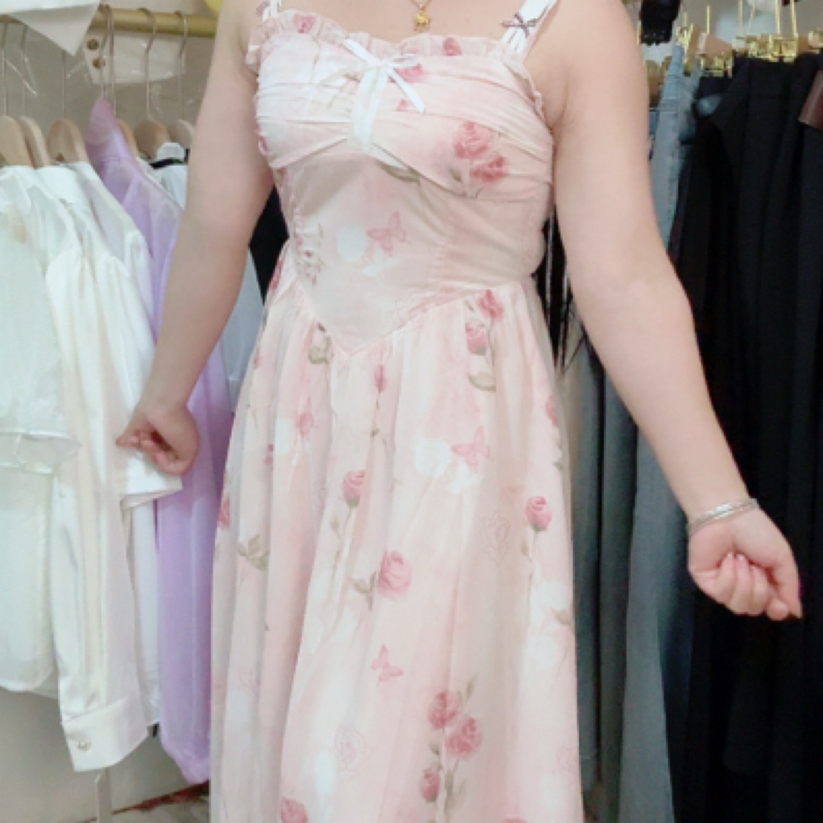 甜美蝴蝶结连衣裙