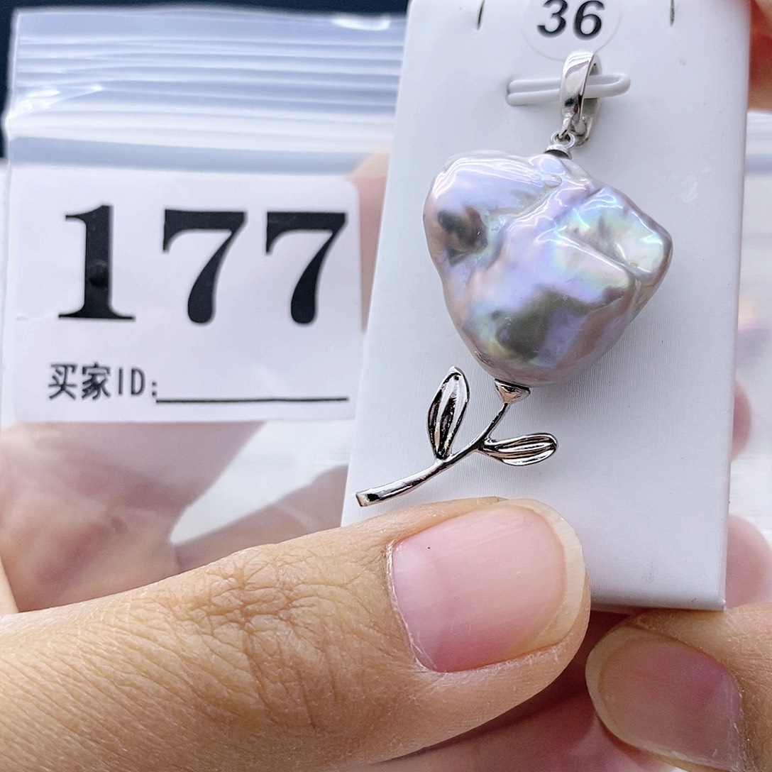 钛钢颈饰淡水珍珠