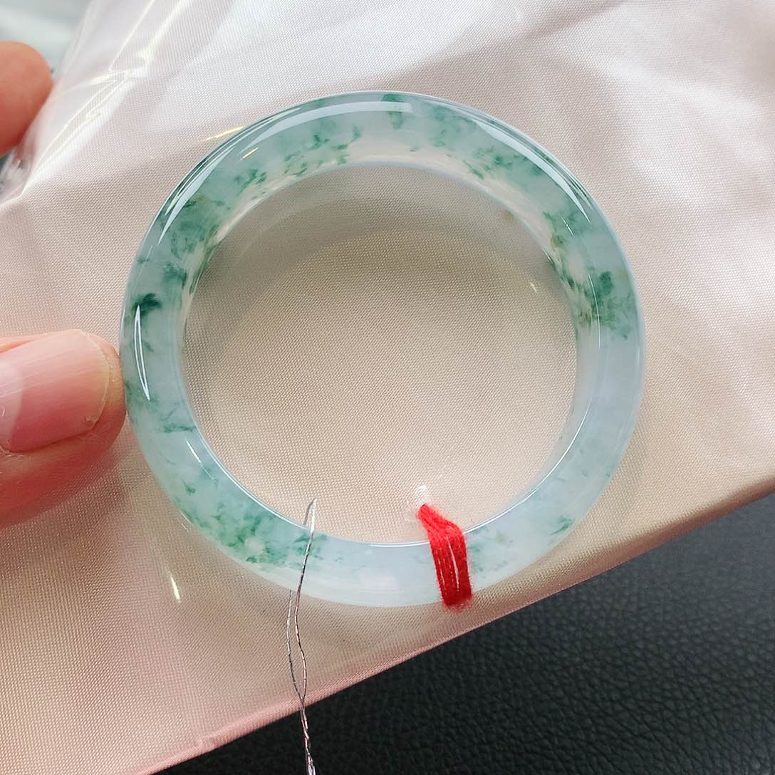 未镶嵌手镯翡翠天然翡翠手镯