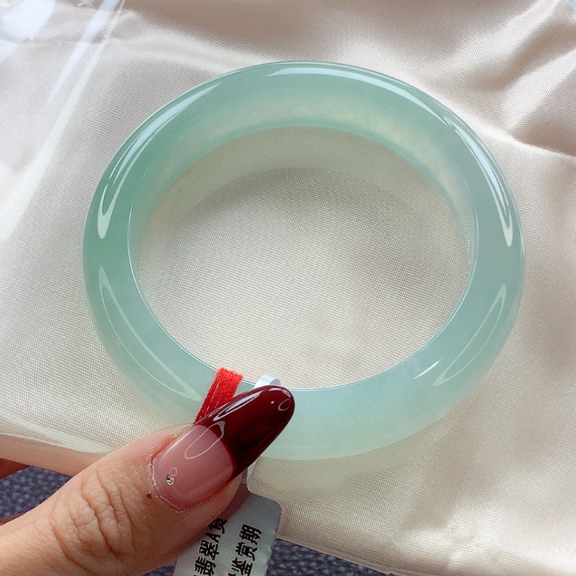 【闪购商品】翡翠手镯未镶嵌57 起光冰晴绿 灵