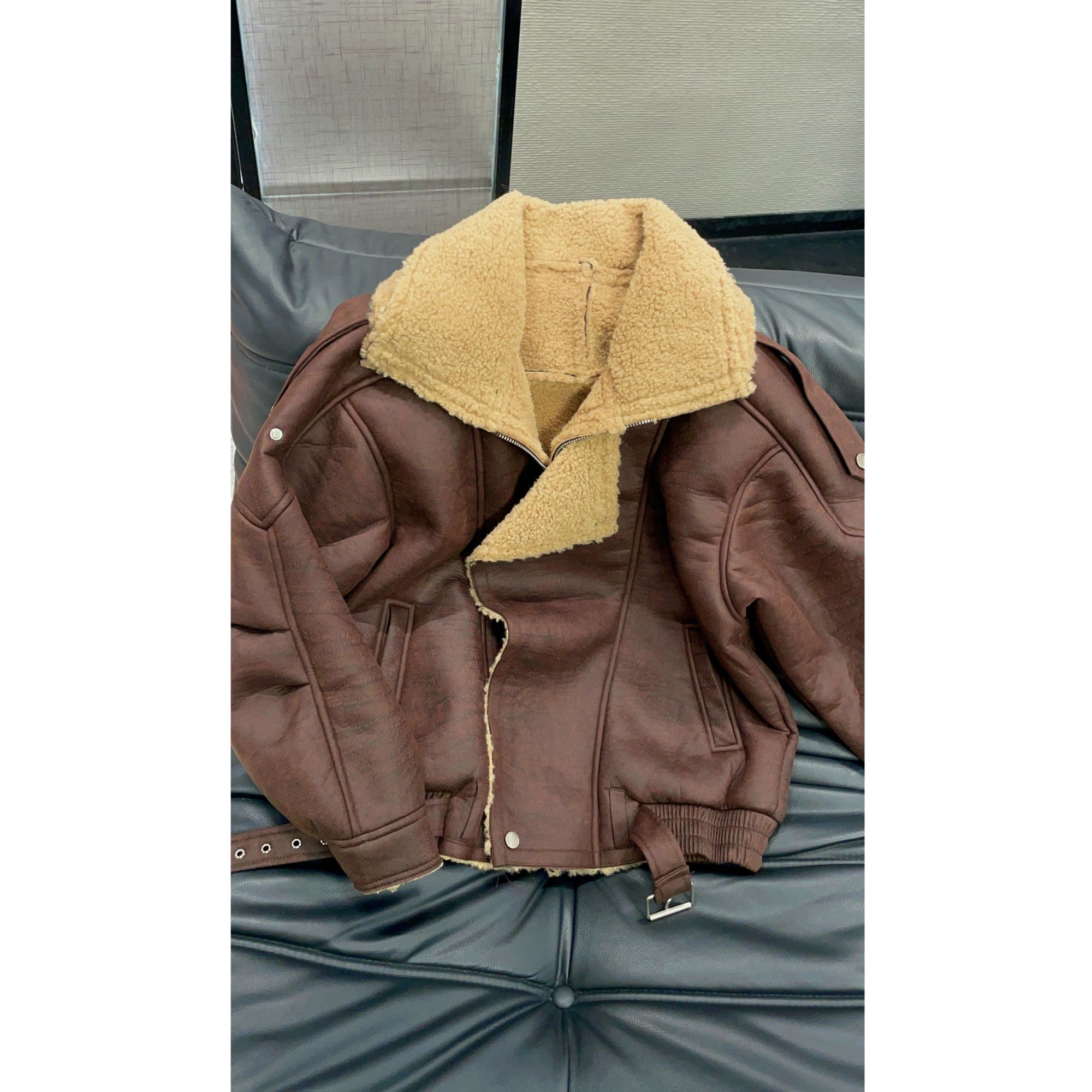 《An ni》秋冬新品时尚翻领短款麂皮毛一体外套Ani-C868