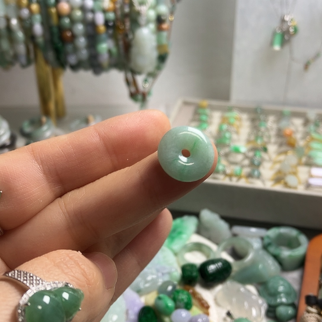 翡翠未镶嵌颈饰14卡16小平安扣