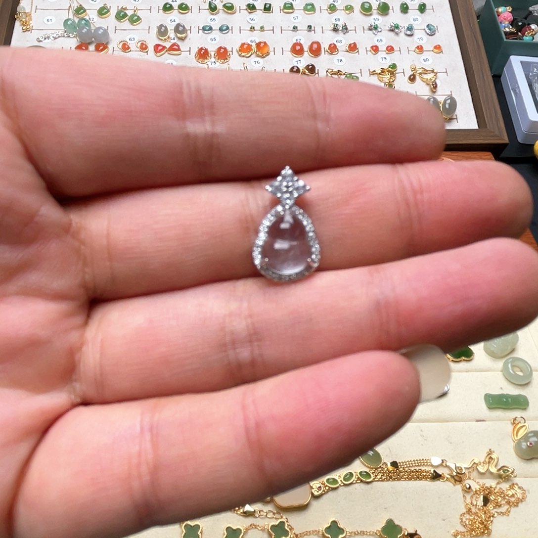 和田玉吊坠银S925镶嵌