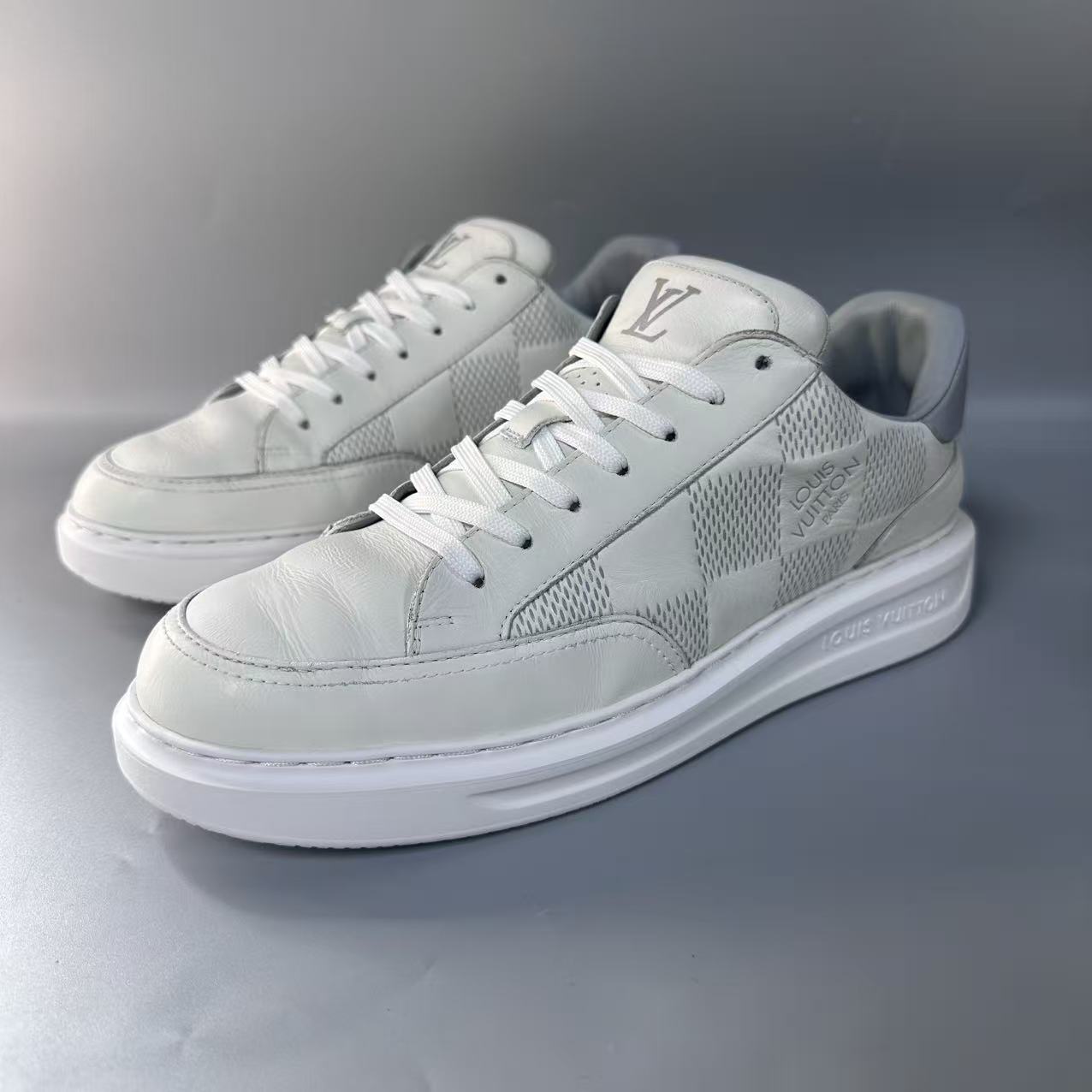 95新 LouisVuitton/路易威登 白灰棋盘格 男士 松糕鞋 42码 yl04