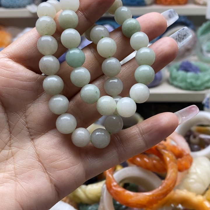 未镶嵌手镯石英岩玉