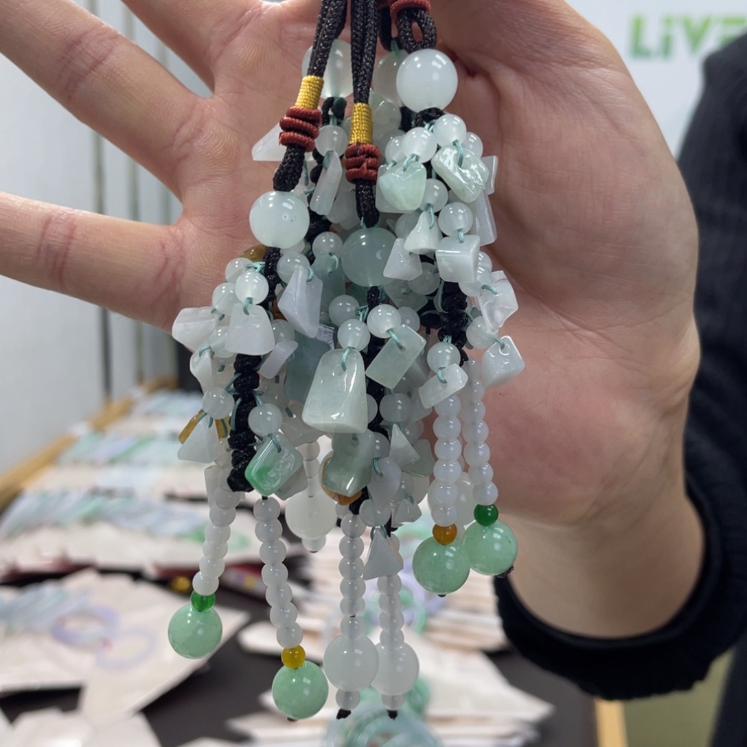 翡翠未镶嵌挂件翡翠