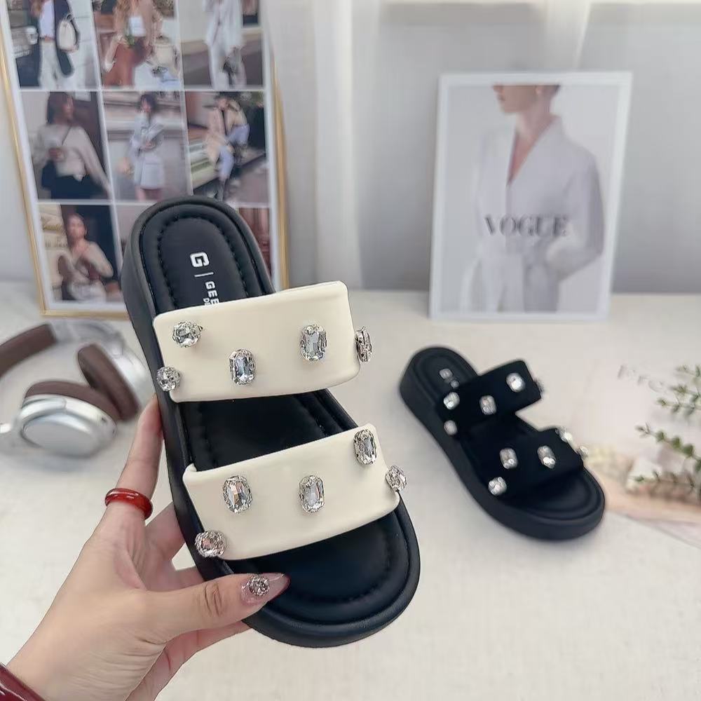 3757时尚潮流百搭水钻凉拖鞋