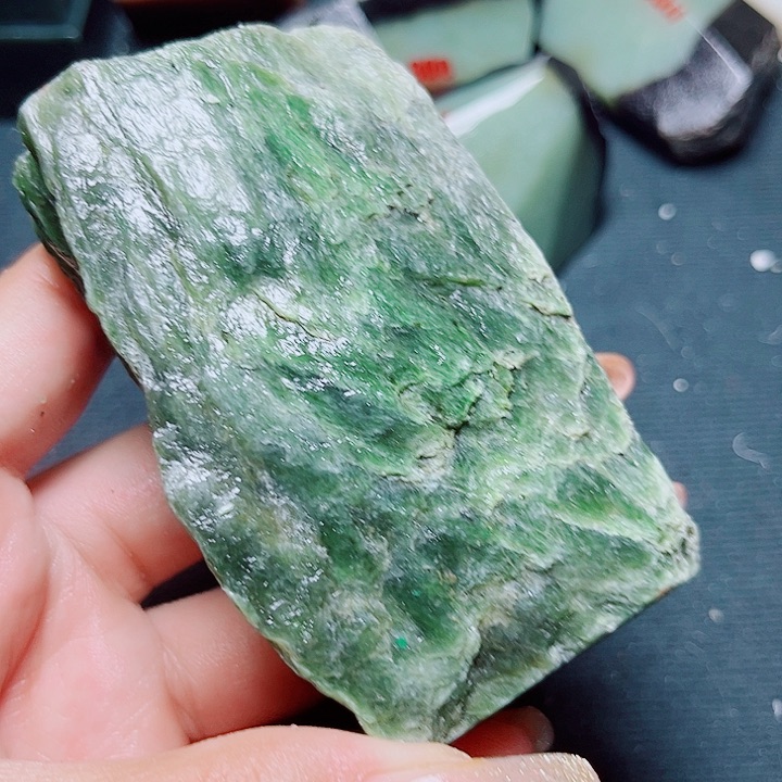 和田玉未镶嵌珠宝奇石