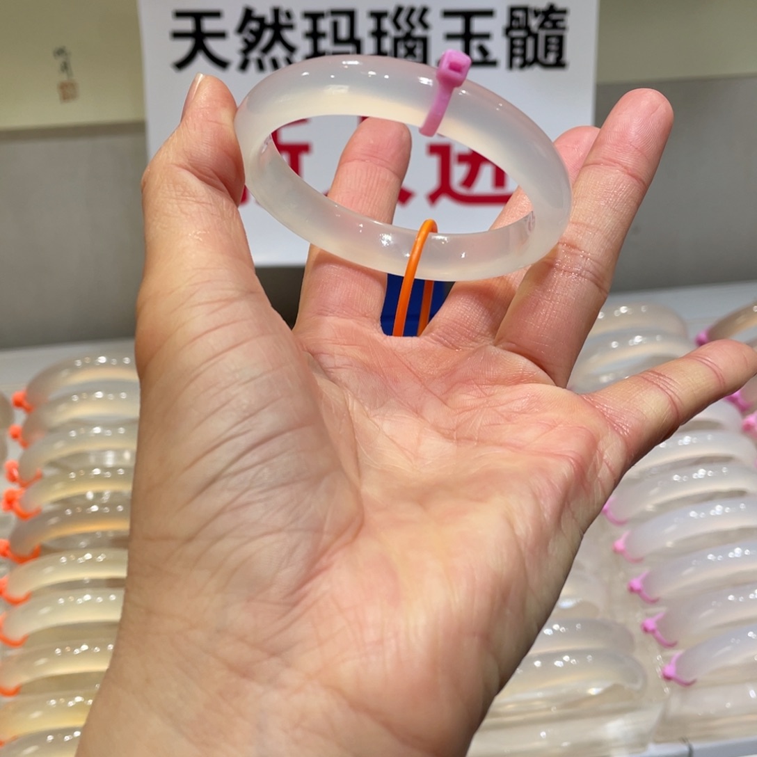 给***士玛瑙/玉髓未镶嵌手镯@定向荔枝冻@【55】