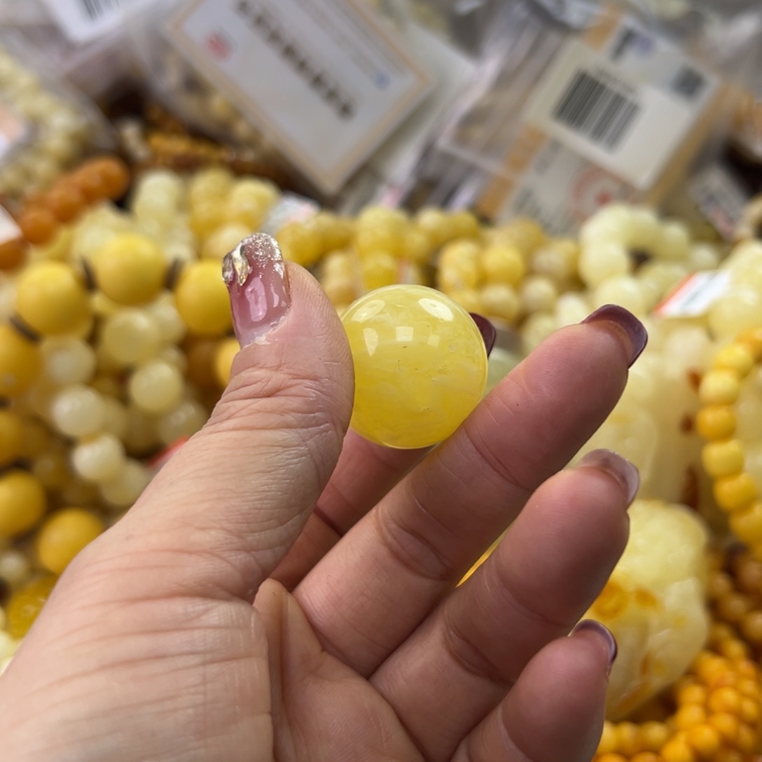 琥珀珠宝奇石未镶嵌