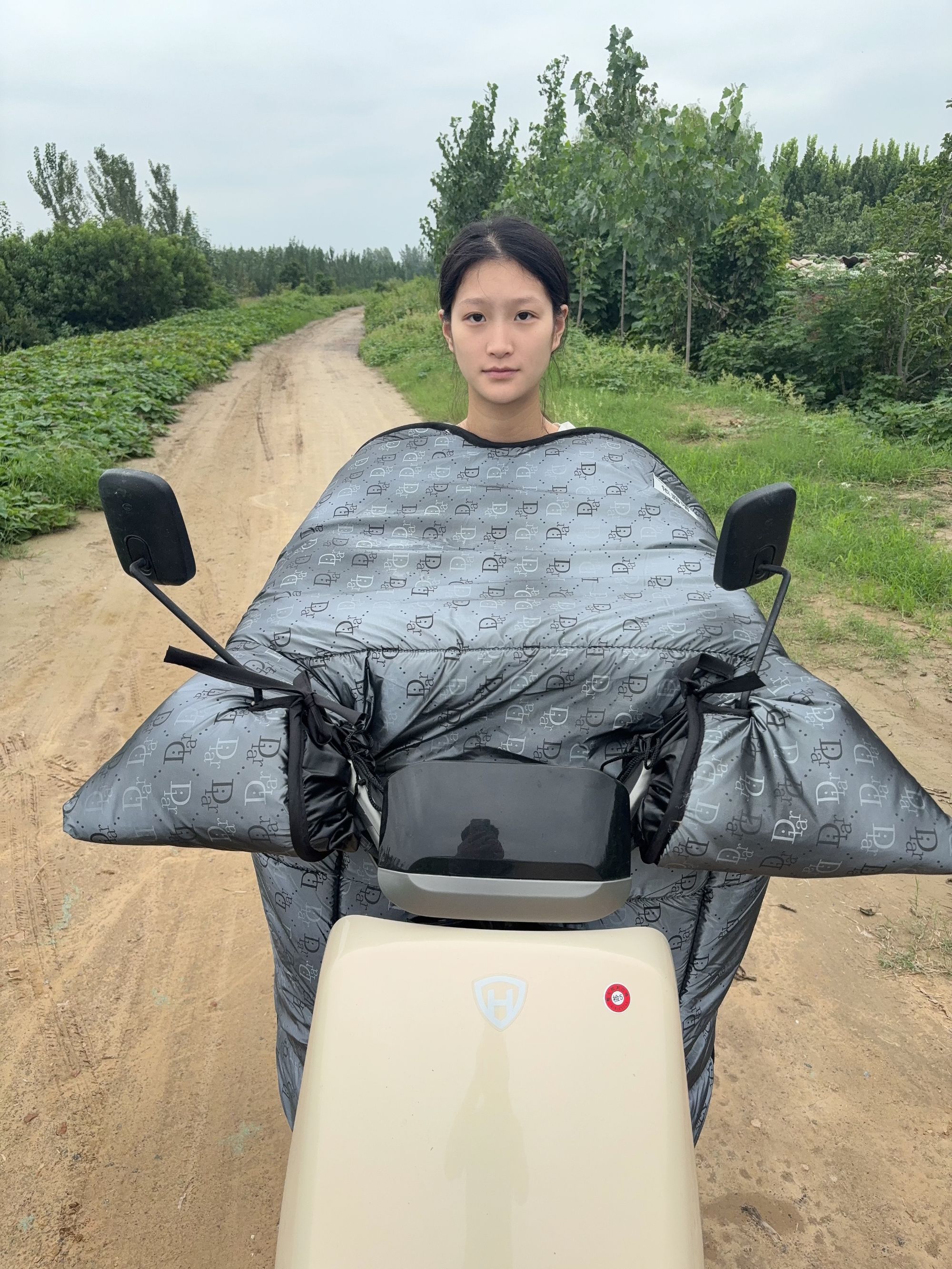 依露晴冬季加绒加厚加宽保暖防水挡风被冬季加厚加绒防水