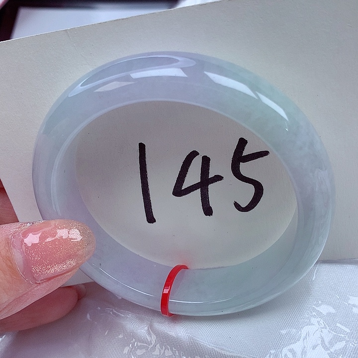 翡翠手镯未镶嵌翡翠