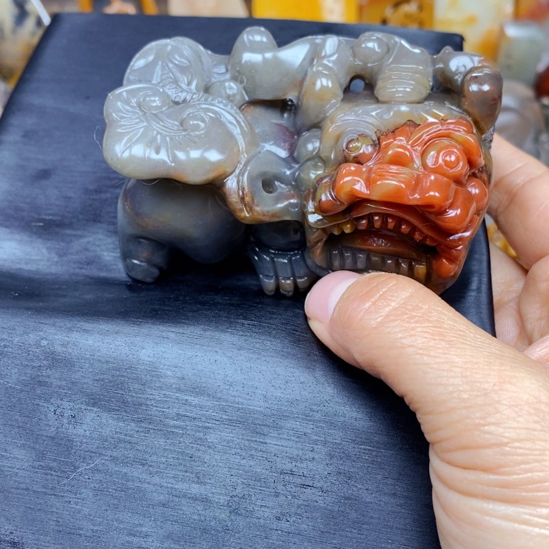 石英质玉（黄龙玉）颈饰未镶嵌