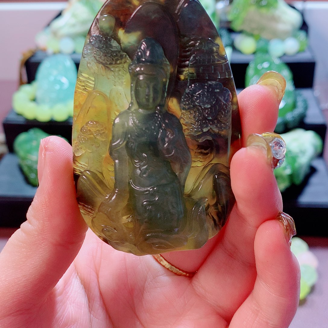 蛇纹石玉挂件未镶嵌