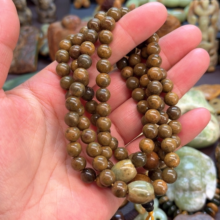 岫岩河磨玉（透闪石质玉）把件未镶嵌